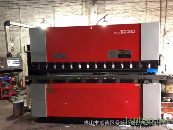 三米阿玛达数控折弯机数控折弯机1030阿玛达折弯机图3