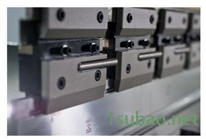 上海瑞铁TAM-35/1050数控折弯机图4