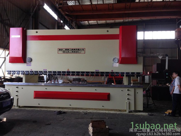 供应二锻重工WC67Y-160T/6000数控折弯机图3