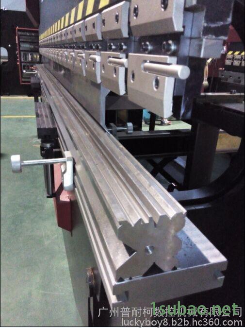 中国品牌  一家专业做数控折弯机的厂家 采用德国核心技术 普耐柯折弯机 行业质的机械 精度更 使用寿命更长久图8