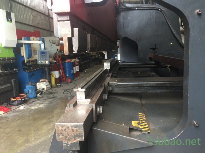 阿玛达100t*3200mm 下动式数控折弯机图6