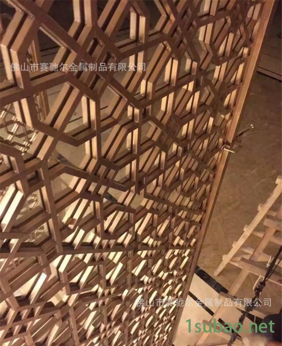 酒店大厅屏风隔断 酒红色不锈钢屏风隔断真空电镀加工价格图3