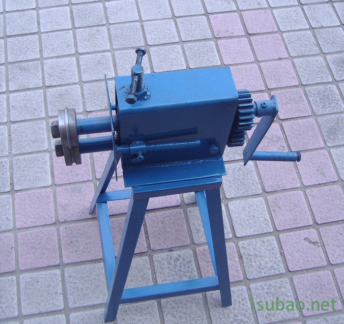 展颖ZY 小型手摇式压边机 手动压边机 起鼓机 起线机 压花机 可定做各种异形设备。图6