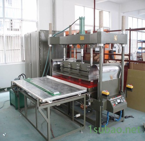 供应PVC地毯压花机图3