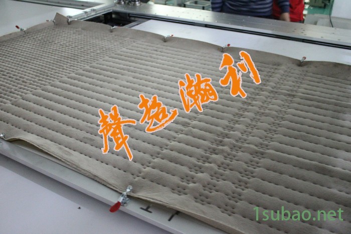全自动压纹机坐垫点焊机压花机超声波汽车垫子压点机图2