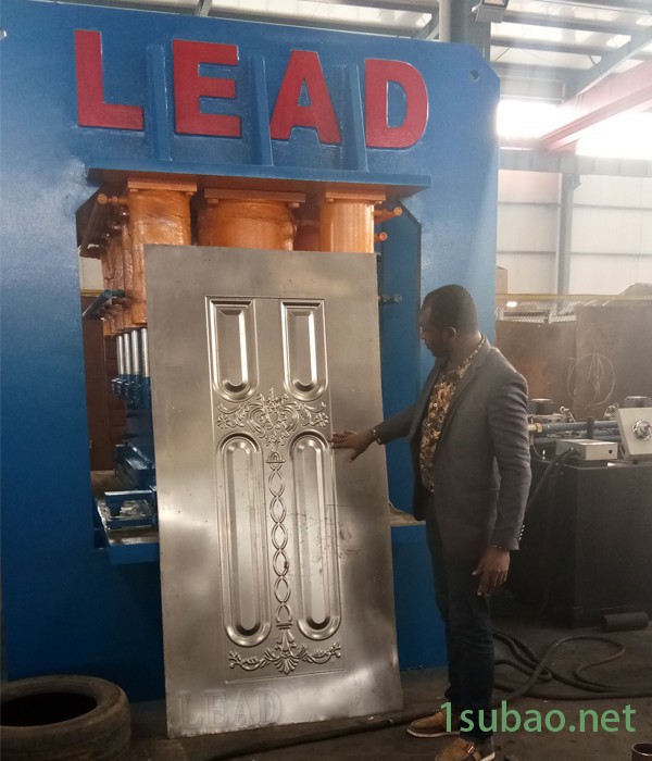 防盗门压花机 LEAD LDY1300-2500T 新型框架式双动门板压纹机 质保一年 远销非洲图4