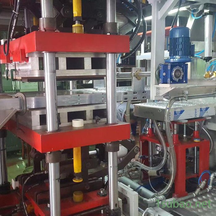 鸿达正负压模台 裁切机 成型机 吸塑生产线连接模切机图3