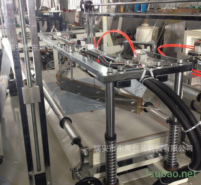 衣服防尘塑料袋挂衣袋平口袋背心袋 1000型电脑热封冷切制袋机图3