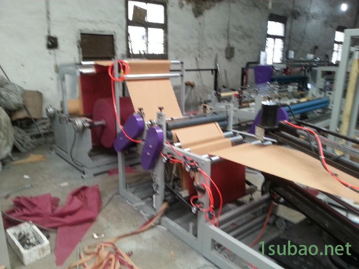 穿带连卷制袋机 无纺布制袋机图3