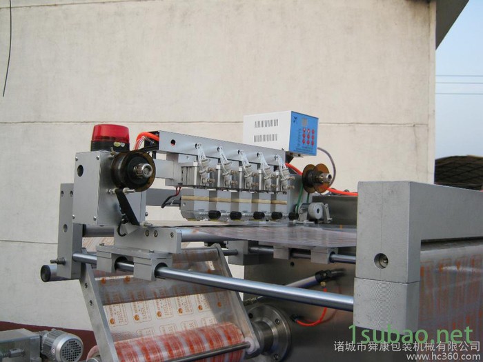 供应诸城舜康多功能鳕鱼块真空包装机封口机图3