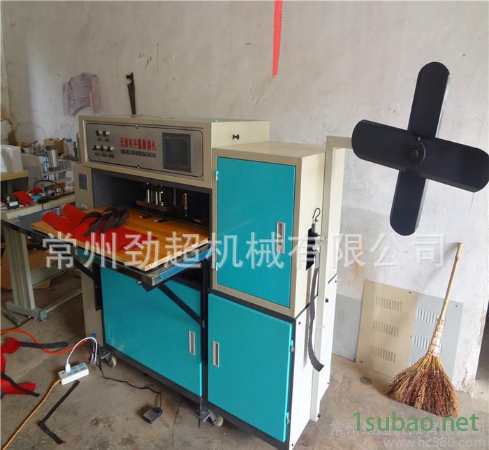 广东广州全自动无纺布制袋机 手提袋旅行包手柄焊接机图2