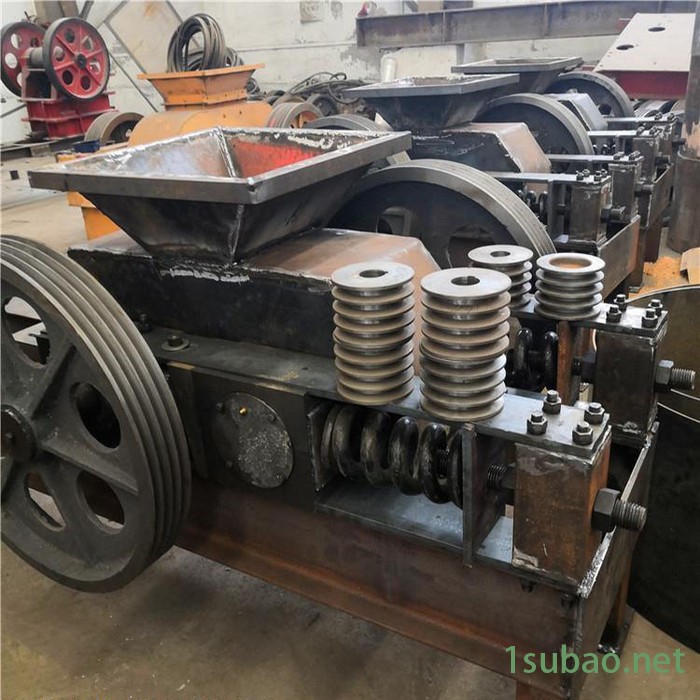 富德2PG-400*250齿滚粉碎机高效实验室齿辊破碎机供应矿石对辊磨粉机多功能对辊挤压粉碎机图3