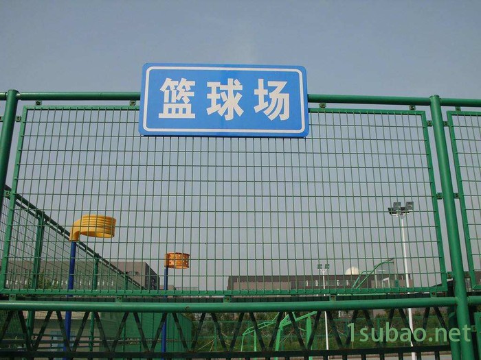 防攀爬围网护栏 恺嵘运动场球场围网 陕西pvc包塑体育场围网加胶工程塑粉图6