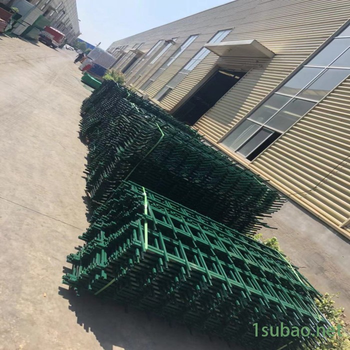 小区PVC花坛草坪防护栏 好塑粉不开裂恺嵘别墅花园草坪护栏 方城 简易彩钢铁皮金属围挡 批发图3