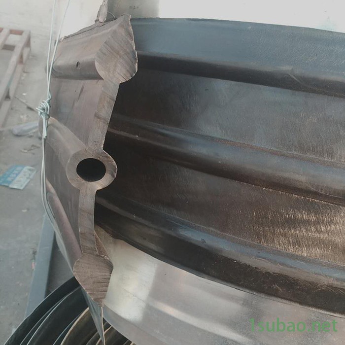 汕头隧道顶部橡胶止水带中埋式钢板式钢边式热熔机止水带CB300*6图4