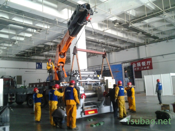 各种型号的合模机吊装、卸车、定位---青岛明通**图3