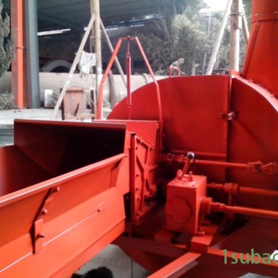 多功能铡草粉碎机多功能粉碎铡草机.