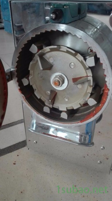 猪年多功能粉碎机 中药粉碎机 不锈钢中药粉碎机厂家图2