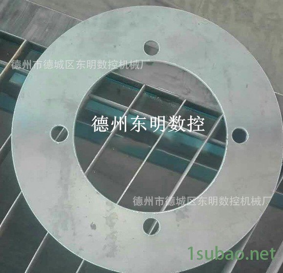 山东鹏沃厂家供应潍坊PW-63A等离子切割机 光纤激光切割机 激光切割机 大功率激光切割机图3