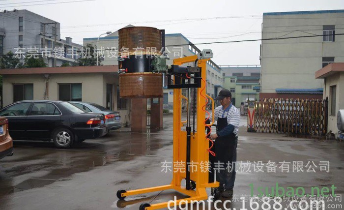 电子秤油桶搬运车 手动升降翻转油桶车带电子显示 带秤式油桶车图3