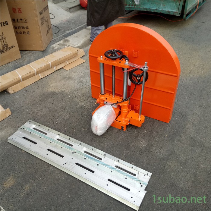 厂家供应  鑫隆墙面切割机 800mm刀片墙壁切割机  墙面割门机图4