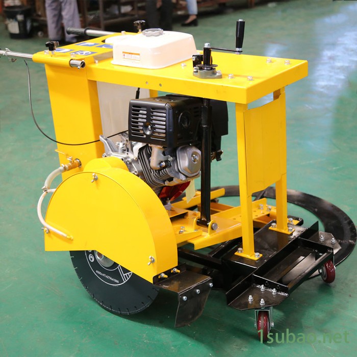山东济宁井盖切割机 内燃手推式井盖切割机 窨井盖割缝机工厂直接发货快图2