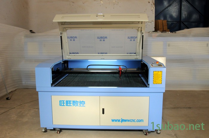 1313激光切割机亚克力激光雕刻切割机 水晶字 布料 皮革工艺品家具装饰雕花机 厂家精心制品图3