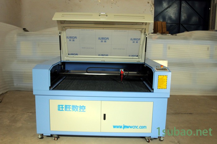 1313激光切割机亚克力激光雕刻切割机 水晶字 布料 皮革工艺品家具装饰雕花机 厂家精心制品图4