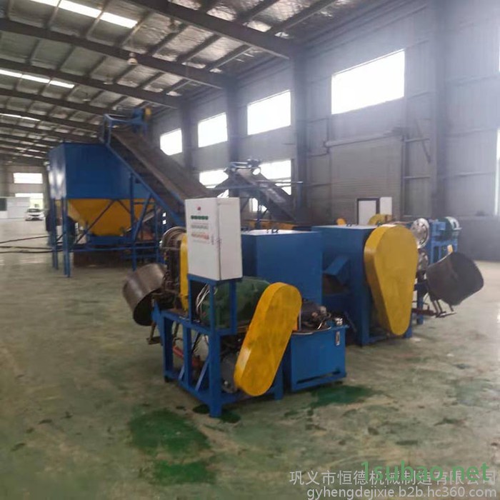 恒德610易拉罐油漆桶粉碎机    废旧塑料玩具撕碎机    大型废旧轮胎破碎机图6