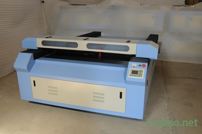 1325小图形批量切割激光雕刻切割机毛料 皮革布料激光切割机木制工艺品激光雕刻 机图2