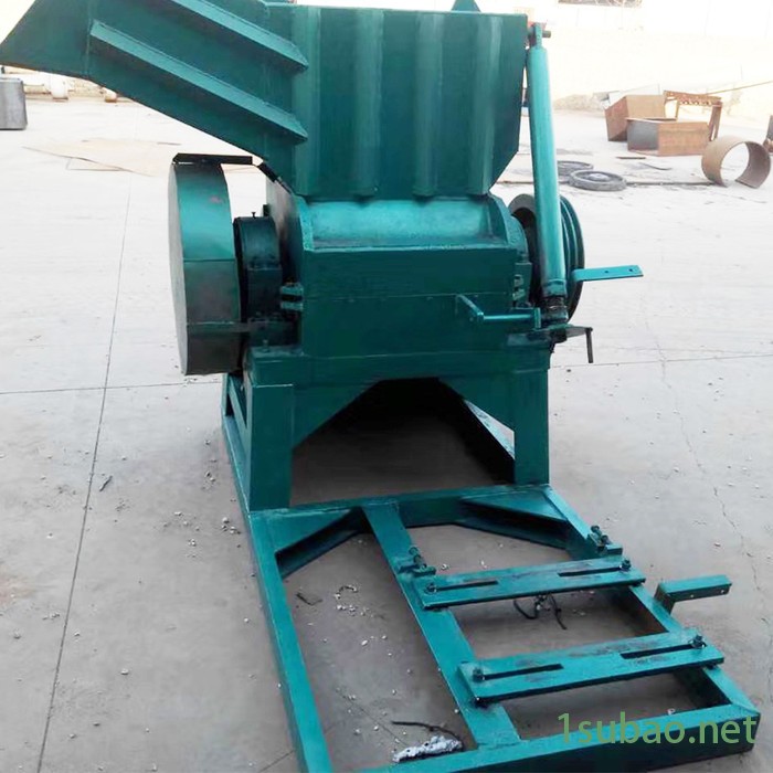 直销水果塑料筐强力破碎机产品 毛毡粉碎机 供应机油壶新型粉碎机图3