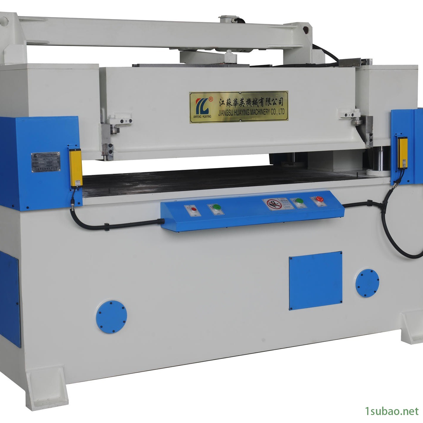 华英 XCLP3 HYP3 汽车内装 车用地毯 汽车座椅 裁断机 下料机 模切机图1