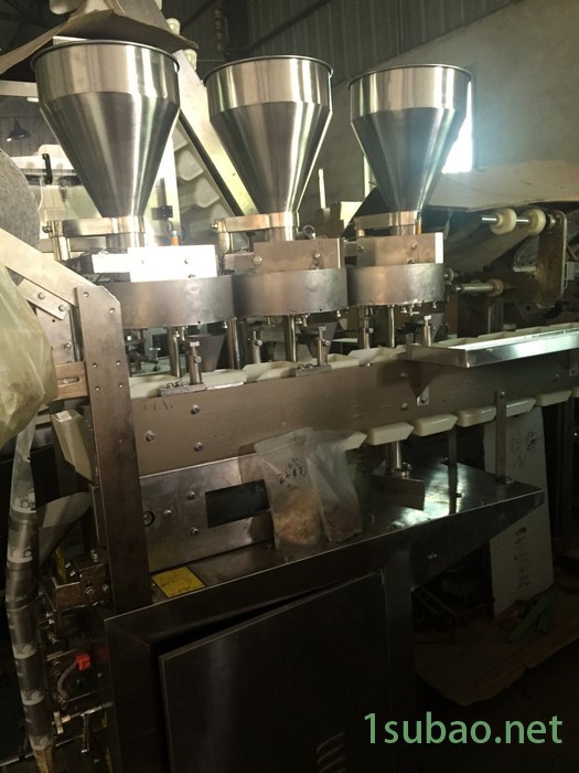 多种五金工具混合包装机 牛肉丸包装机 厂家 链斗自动输送包装机图5