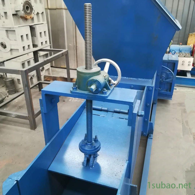 供应大型废旧泡沫粉碎冷压挤出机 高产量泡沫冷压机 移动式泡沫冷压块挤出机图5