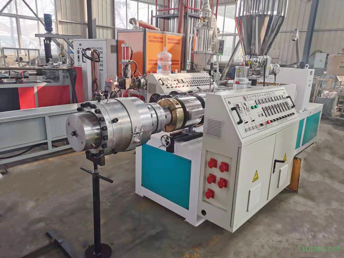 65/132、PVC塑料水管机械厂家、PVC落水管加工机器、PVC排水管生产设备、中瑞塑机、图2