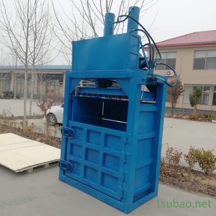 铁桶挤扁液压打包机 宇晨易拉罐塑料瓶打包机 塑料瓶易拉罐压缩成型机图7