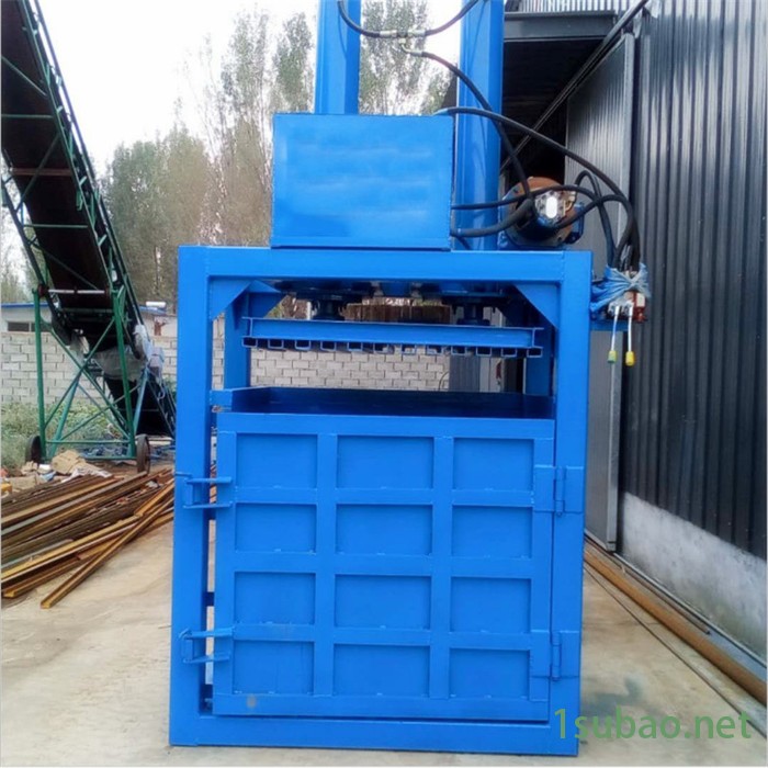 铁桶挤扁液压打包机 宇晨易拉罐塑料瓶打包机 塑料瓶易拉罐压缩成型机图3