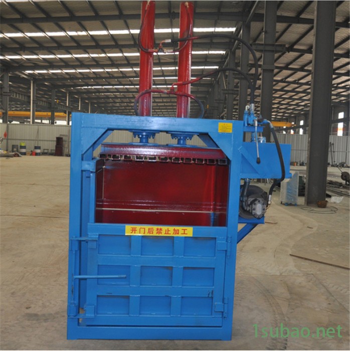 废油桶油漆桶挤扁机 宇晨塑料瓶易拉罐压缩成型机 羊毛压缩打包机价格图3