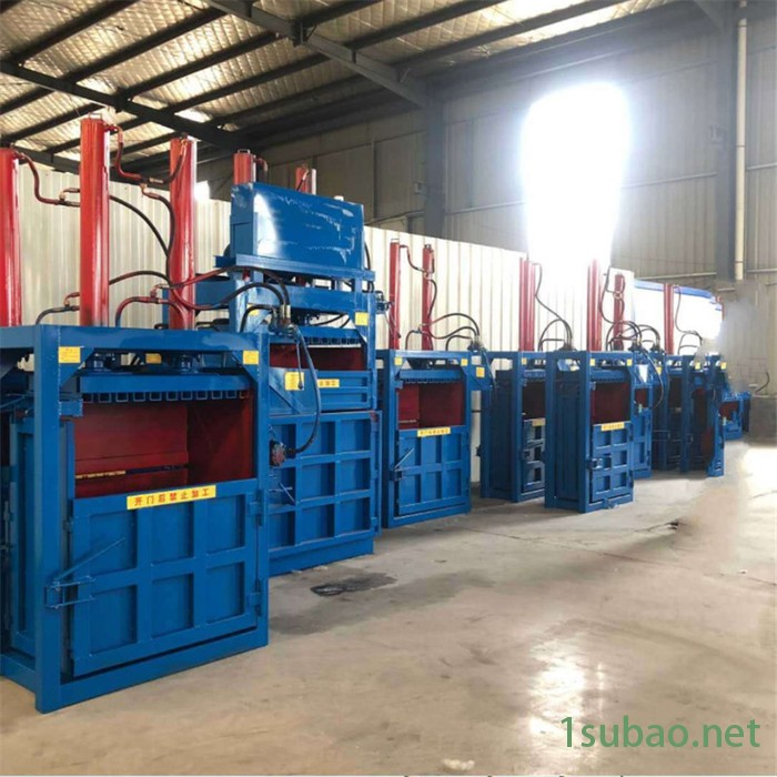 废油桶油漆桶挤扁机 宇晨塑料瓶易拉罐压缩成型机 羊毛压缩打包机价格图4