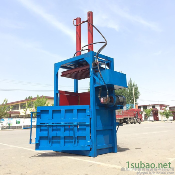 可回收垃圾打包机 编织袋针织绒压缩成型机 松散物料压缩打包机 包型紧凑整齐美观图8