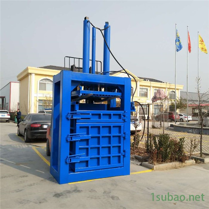 油桶立式压块机 下脚料打包压缩成型机 塑料挤压机富兴图4