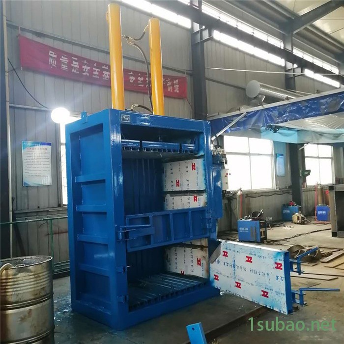 玉米秸秆青储装袋机 矿泉水瓶压缩成型机 铝屑下脚料压块机图片图6