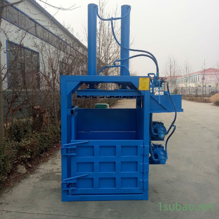 矿泉水瓶压包机  科博压缩成型塑料打包机 废纸杂物加工打块机图8