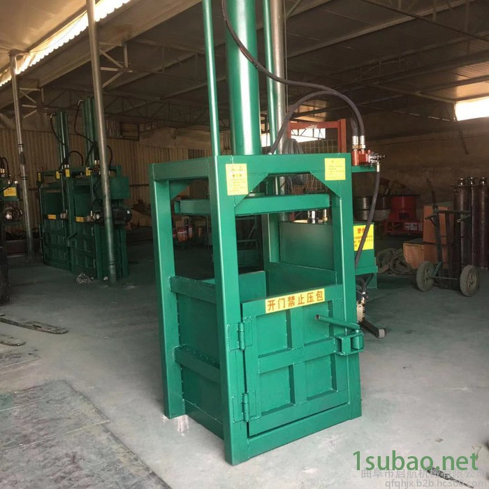 棉花刨丝无纺布挤块机 启航易拉罐液压打包机 被褥压缩成型机价格图2