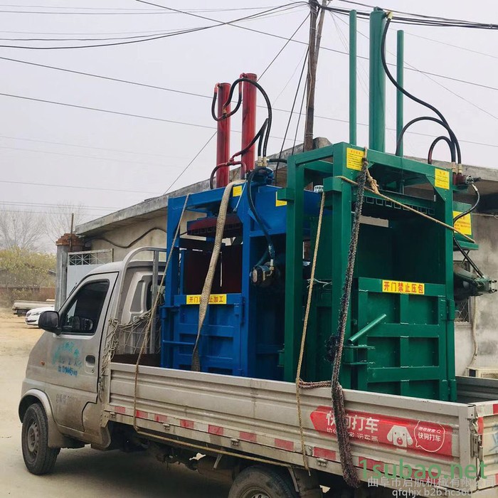 棉花刨丝无纺布挤块机 启航易拉罐液压打包机 被褥压缩成型机价格图4