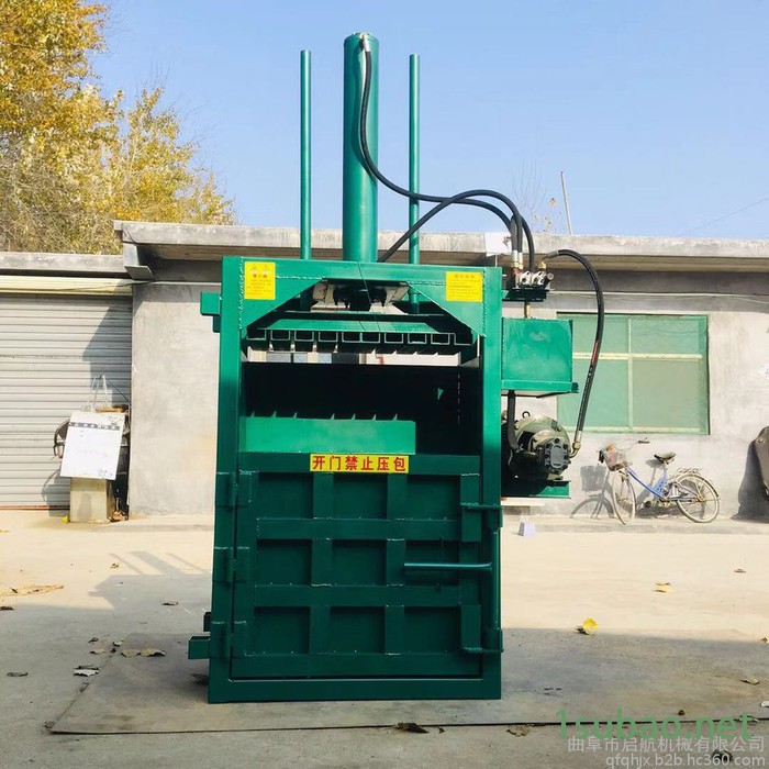 棉花刨丝无纺布挤块机 启航易拉罐液压打包机 被褥压缩成型机价格图6