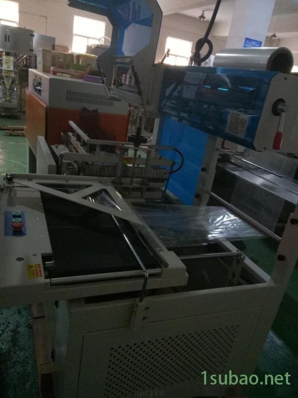 鞋盒自动热收缩机组合装牛奶封切机设备图4