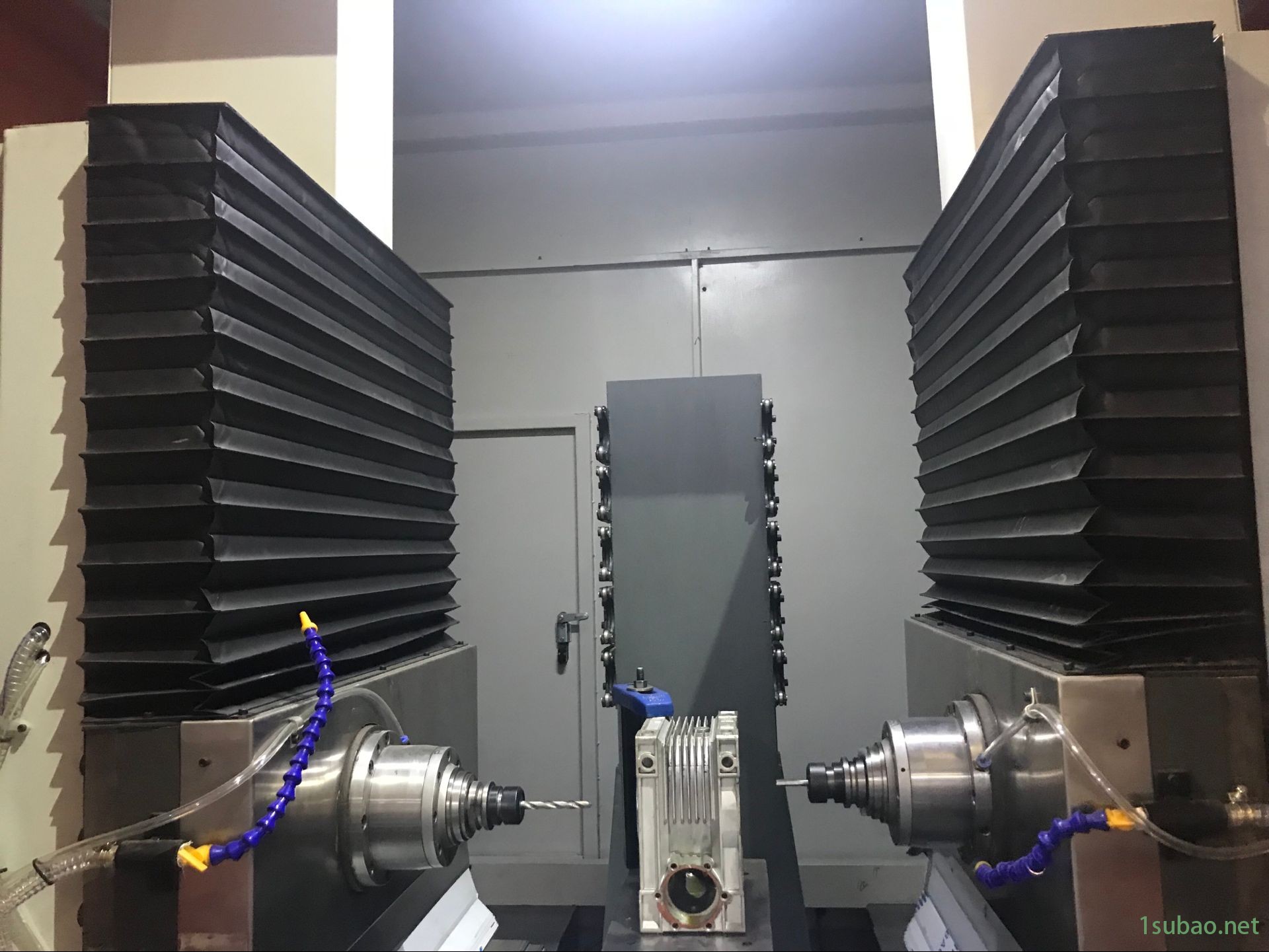 定制汉川机床1060 加工中心防护罩Y轴导轨机床伸缩护板数控车床防护罩生产厂家图1