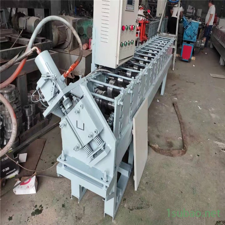 厂家直销宏霖机械 货架C型材设备 C型槽设备 液压数控定尺切断图8