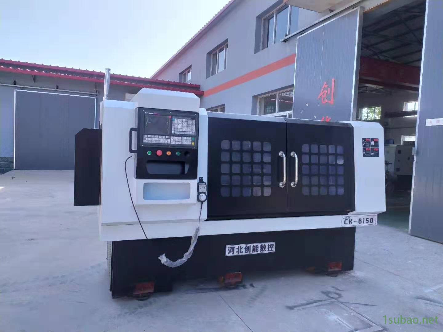 6150数控车床  加宽导轨6150数控车床  热销机型图2